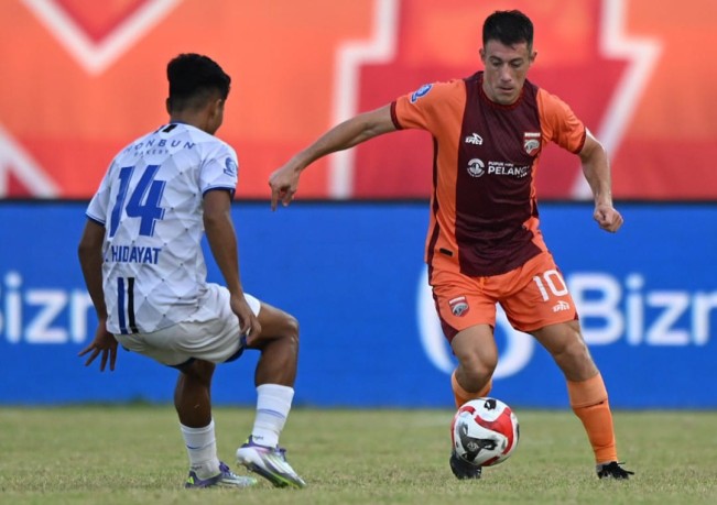 Borneo FC saat berhadapan dengan Persijap. [Instagram]